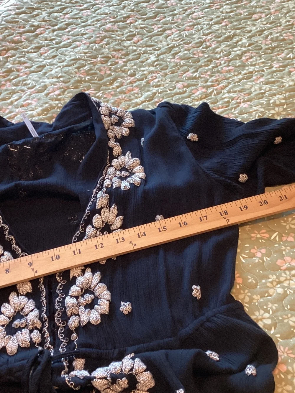 Free People Maxi Dress with White Floral Embroidery and V-Neck M - Picture 6 of 9